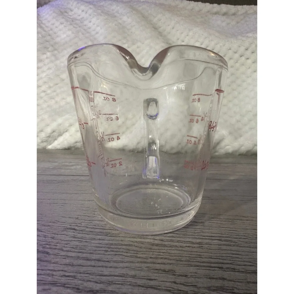 Vintage PYREX 1 Cup Liquid Measuring Cup